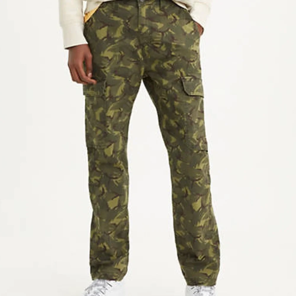 Levi's Men's 502 Taper Fit Hybrid Cargo Pants 795100019 Camo Multi Size 34x32